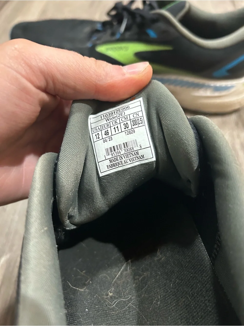 Brooks Men’s Black Sneakers with Blue and Neon Green Accents